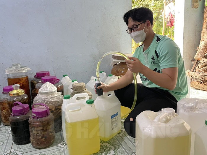 Nức tiếng làng nghề nấu rượu Văn Giang 